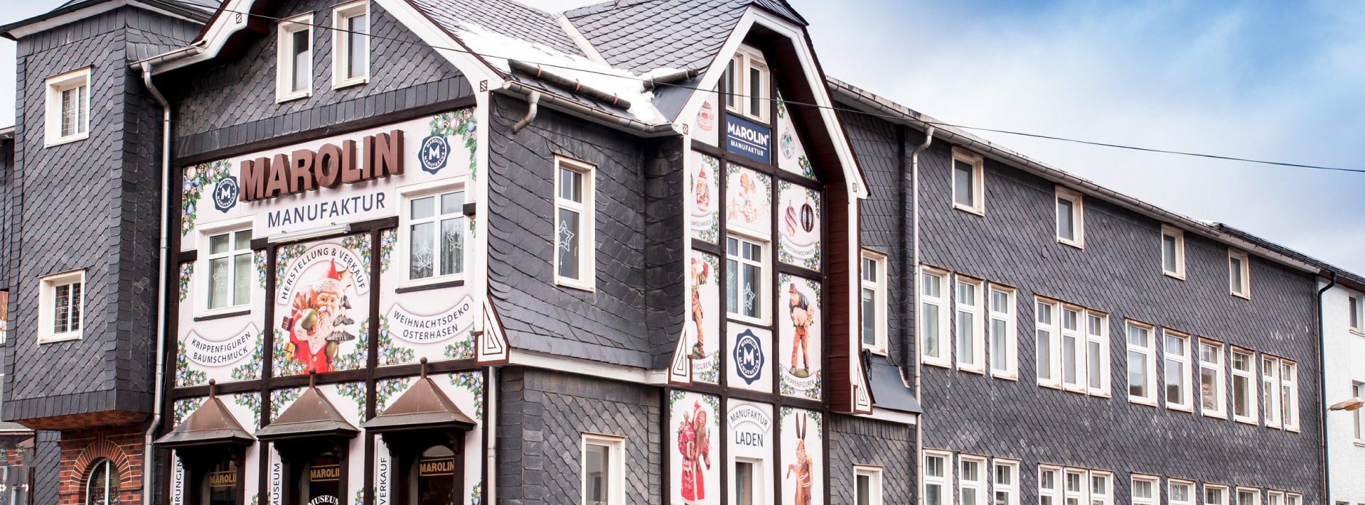 Fassade der MAROLIN Manufaktur, Laden für Weihnachtsdeko