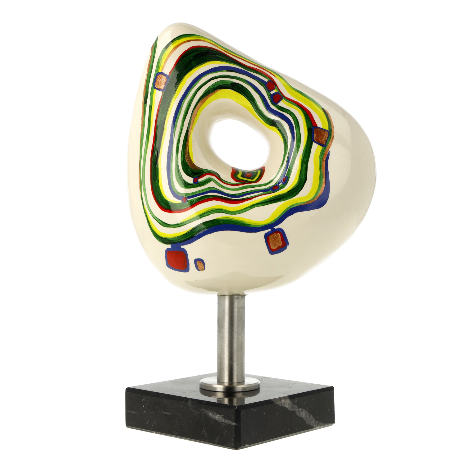 Abstrakte Skulptur mit Loch, bunt, auf Sockel