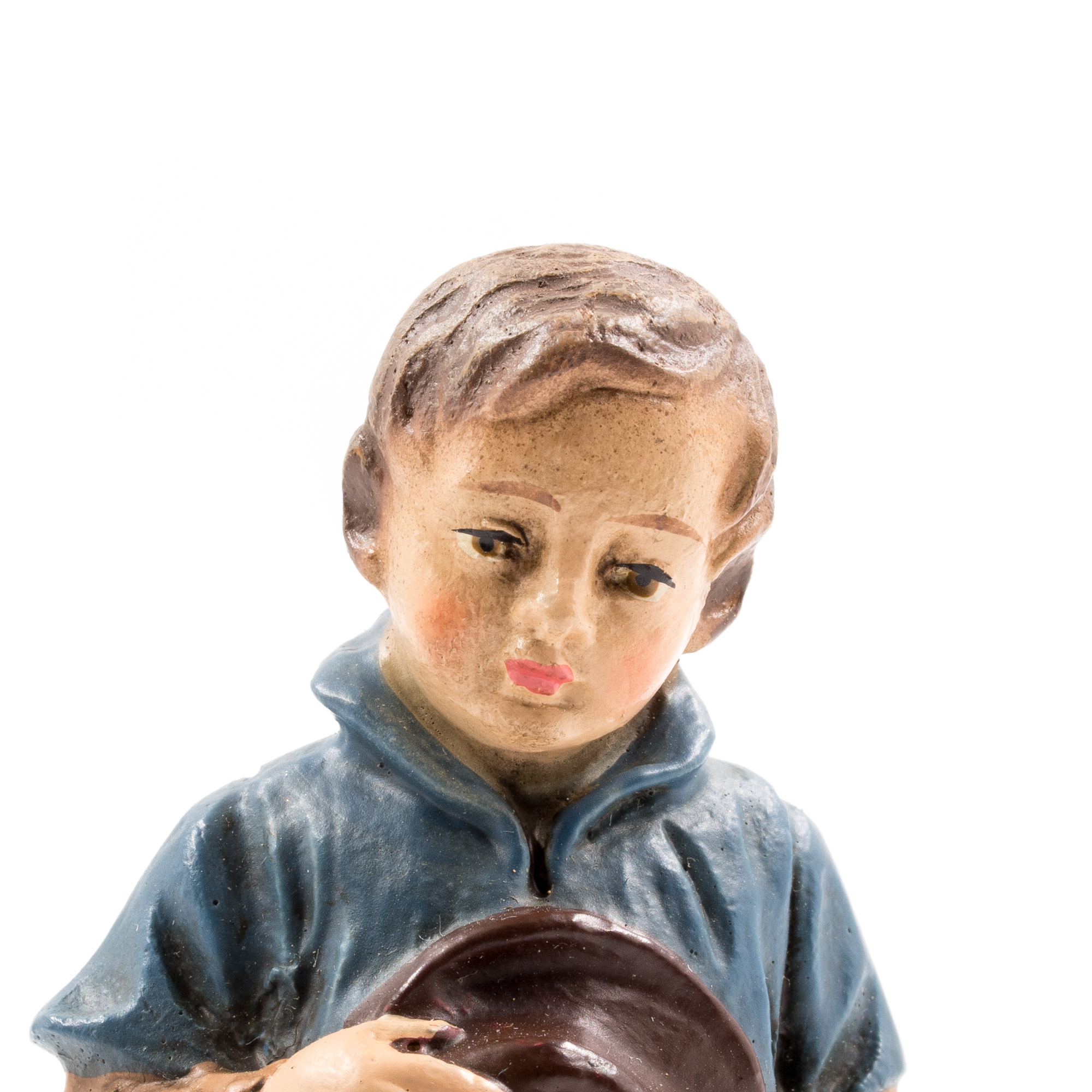 Keramikfigur Junge mit Hut in blauem Hemd, handbemalt