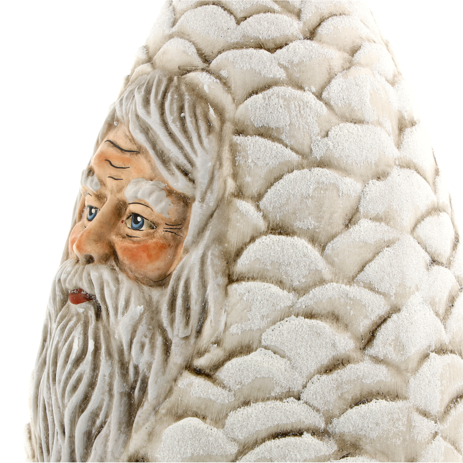 Schneebestäubte Nikolausfigur im Tannenzapfen, Detail