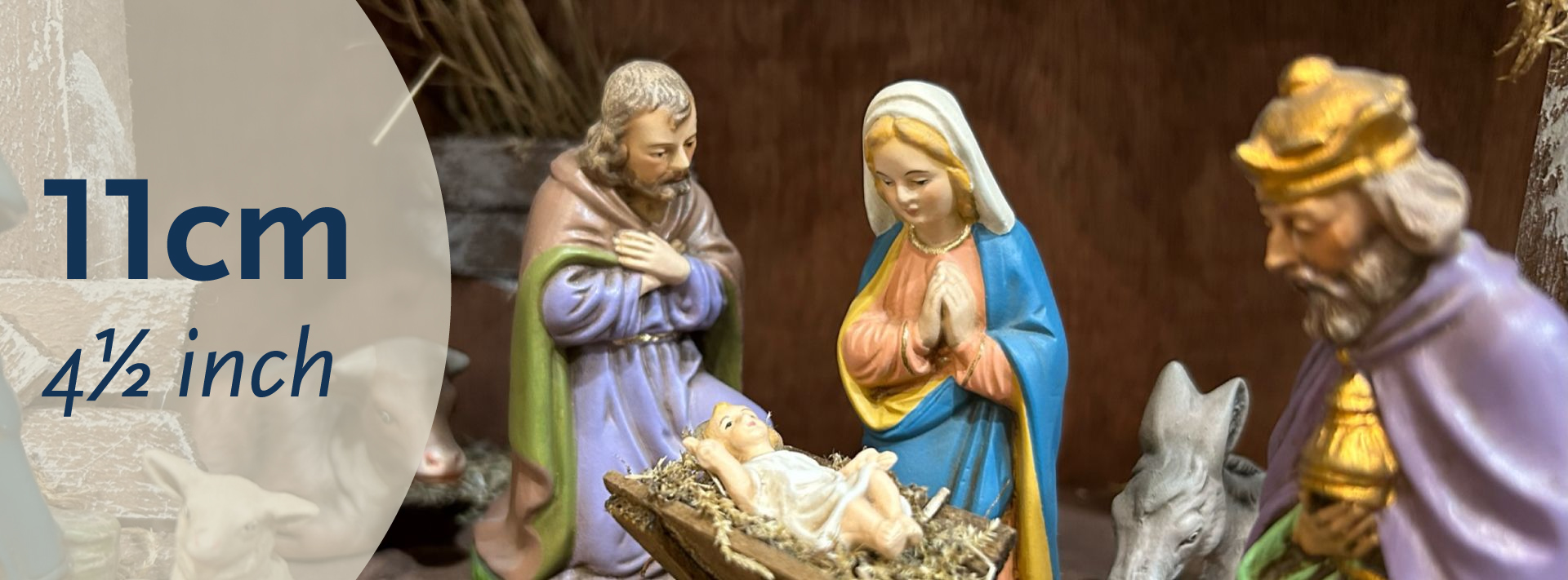 Krippenszene 11 cm: Heilige Familie mit König